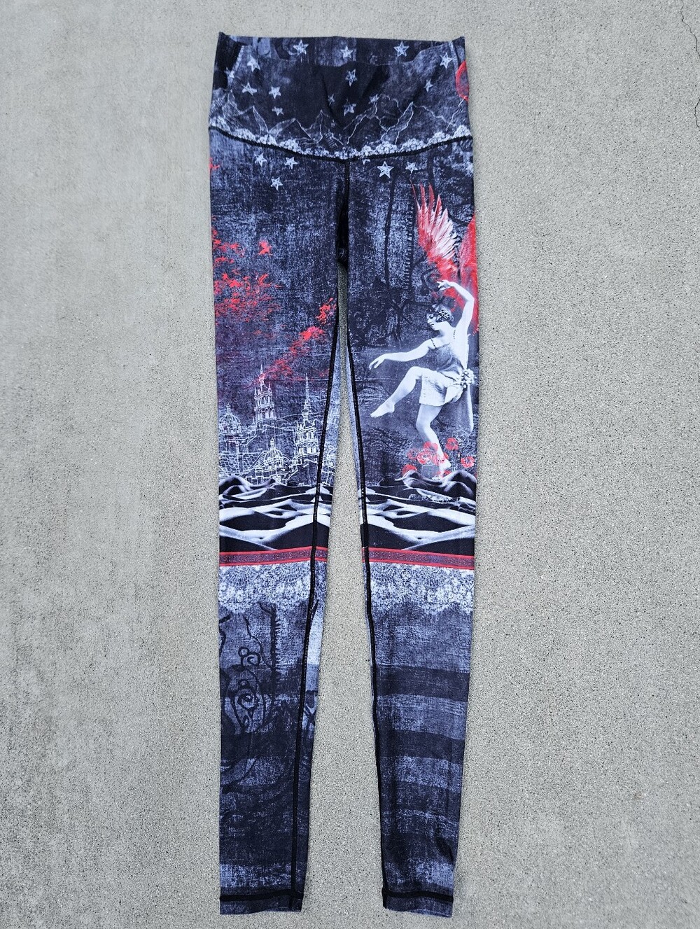 RARE LIKE NEW NIYAMA SOL LEGGINGS BAD MOON RISING STARS VICTORIAN GRAPHICS SMALL